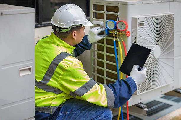 Professional Emergency Hvac technician working in Farmersville, CA